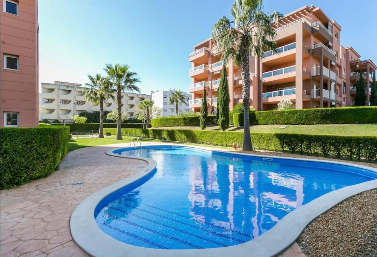 Beach & Sea Apt, Fast Wifi, Airco, Private Parking And Pool Portimão Exterior photo