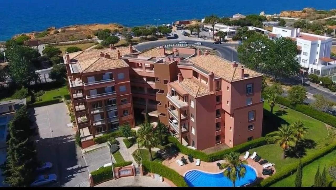 Beach & Sea Apt, Fast Wifi, Airco, Private Parking And Pool Portimão Exterior photo