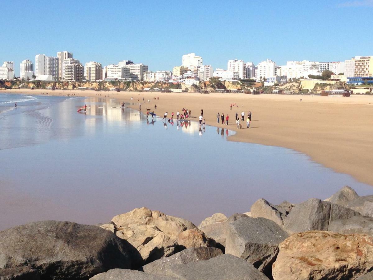 Beach & Sea Apt, Fast Wifi, Airco, Private Parking And Pool Portimão Exterior photo