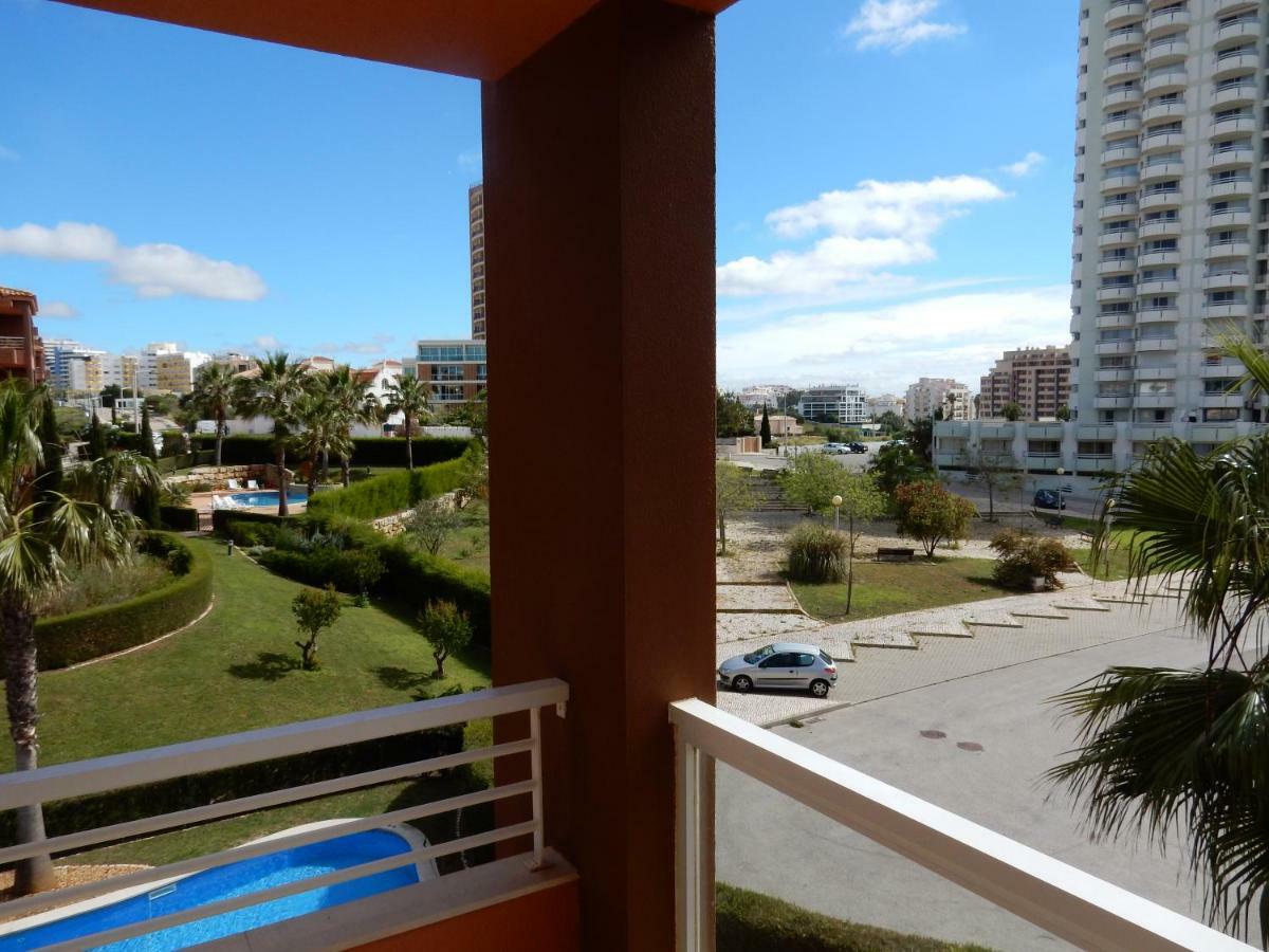 Beach & Sea Apt, Fast Wifi, Airco, Private Parking And Pool Portimão Exterior photo