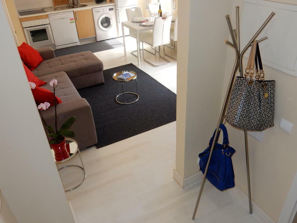 Beach & Sea Apt, Fast Wifi, Airco, Private Parking And Pool Portimão Exterior photo