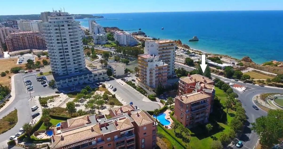 Beach & Sea Apt, Fast Wifi, Airco, Private Parking And Pool Portimão Exterior photo