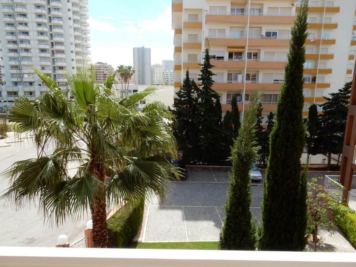 Beach & Sea Apt, Fast Wifi, Airco, Private Parking And Pool Portimão Exterior photo
